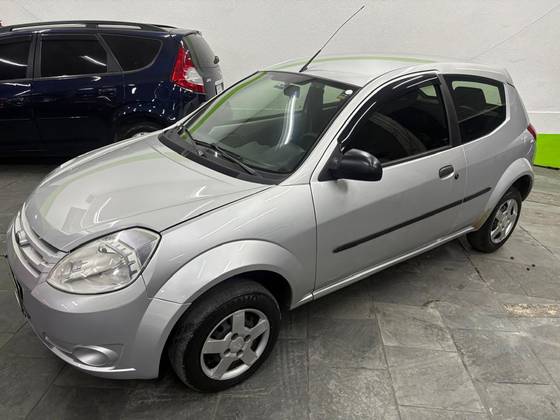 FORD KA 1.0 MPI 8V FLEX 2P MANUAL FORD KA 1.0 MPI 8V FLEX 2P MANUAL